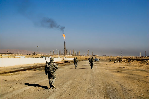  Iraq sends troops to key refinery amid heavy clashes with ISIS