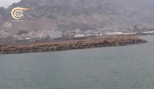 Ensarullah Suudilerin deniz saldırısını geri püskürterek bir savaş botunu ganimet aldı