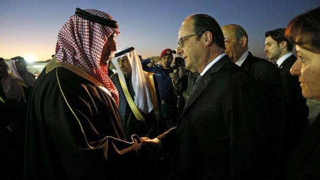 “François Hollande se Convirtió en el Invitado de Honor de la cumbre del Consejo de Cooperación del Golfo” 