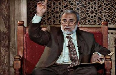 شيخ مصري: تصفيف الرجال لشعرهم أكثر من مرتين باليوم "حرام"