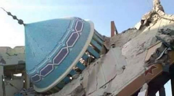 بالصور/ قصف ضريح حسين بدر الدين الحوثي بغارة جويه لعدوان السعودي