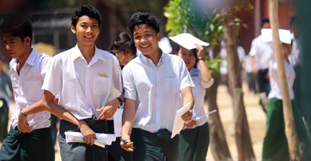 အခမဲ့ ပညာသင္ၾကားေရး ေဆးၿမီးတိုလား၊ ပ်ားရည္ျဖင့္ ဝမ္းခ်ျခင္းလား