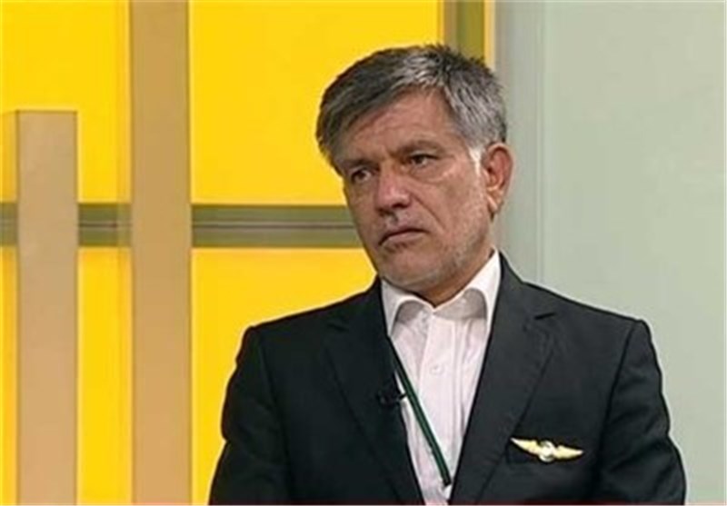 تكريم الطيار الايراني الذي واجه قرصنة الطيران السعودي