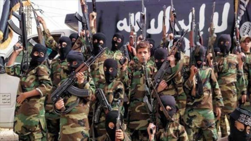 “Daesh ha Obligado a un Grupo de sus Integrantes Menores de Edad a Ejecutar a 15 Miembros Desobedientes” 