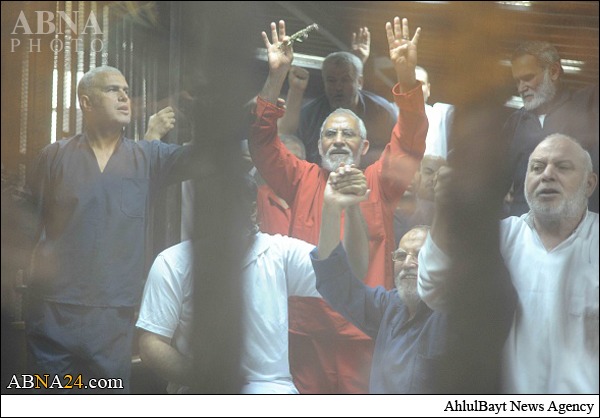 بالصور / لحظة صدور حكم الاعدام بحق مرسي و106 آخرين بينهم المرشد العام لجماعة الإخوان
