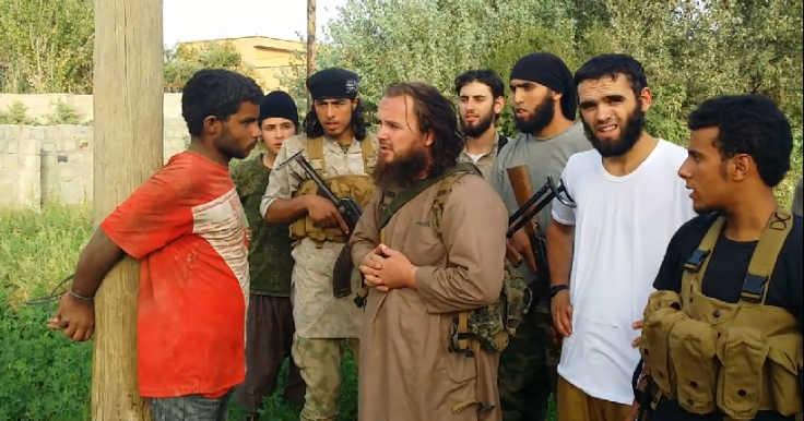Video: ISIS execute a young man with a bazooka