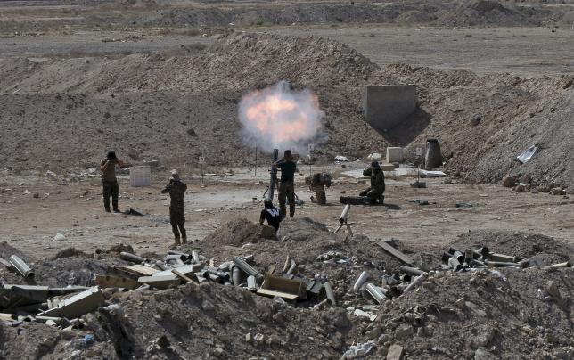 Shiite Fighters Advance on ISIS Millitants in Ramadi, Iraq