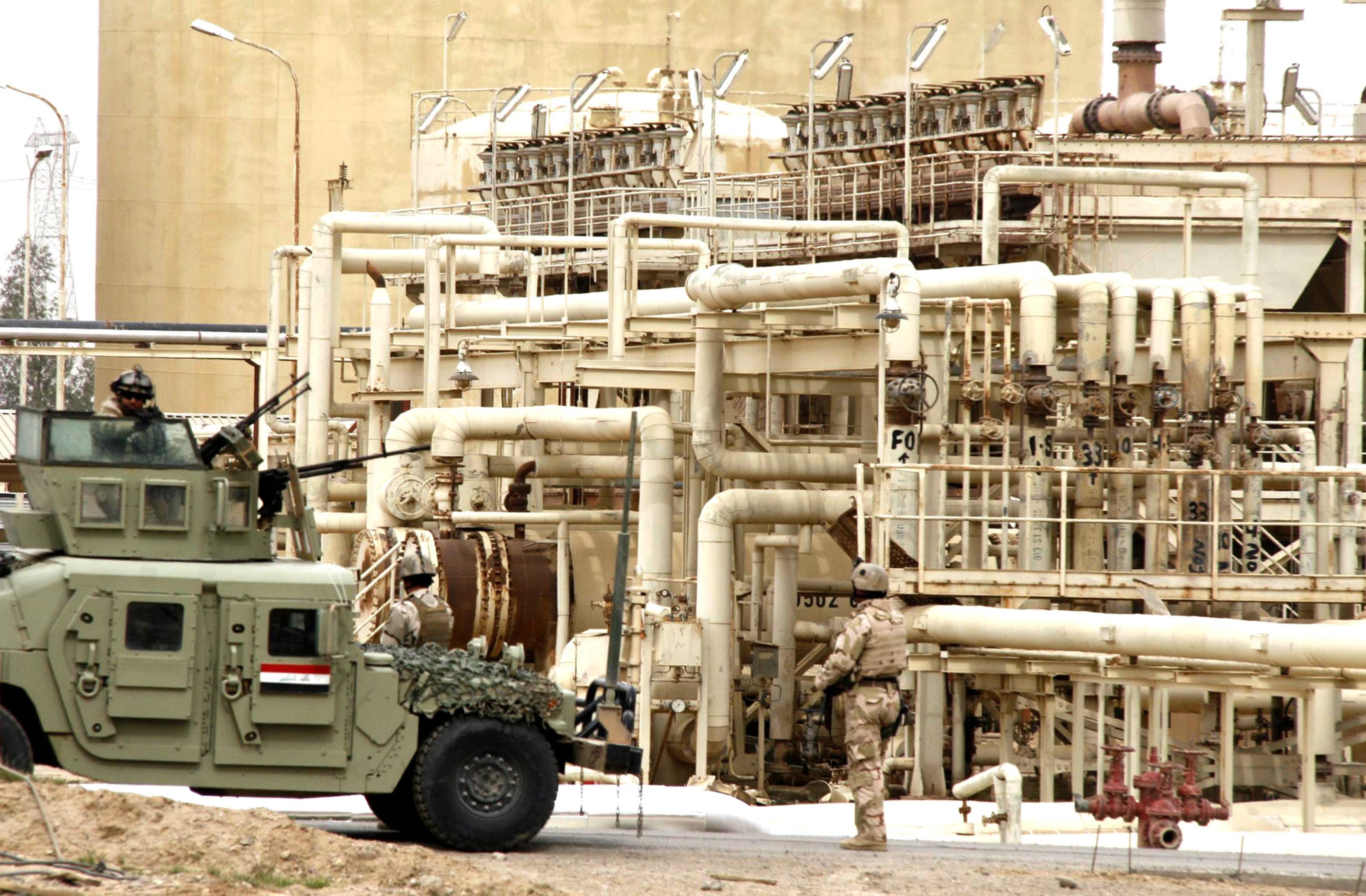 “Irán ha Entrado en la Lucha de Iraq contra el Grupo Terrorista Daesh Retomando la Refinería de Beiyi” 