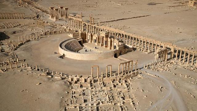 ISIS shoots dead 20 in Syria Palmyra amphitheatre