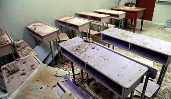 صاروخ يقتل مدرسا وتلميذين في مجمع مدرسة في أفغانستان