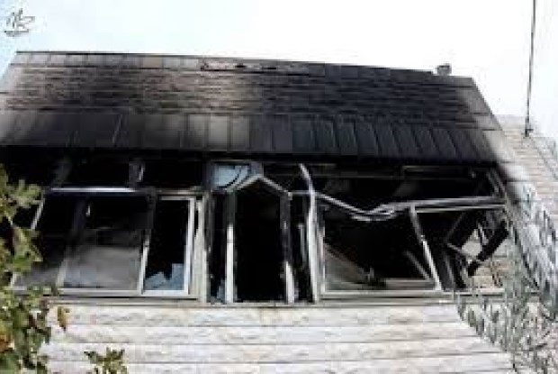 Extremist Jewish settlers set fire to house, attack Palestinians in al-Khalil