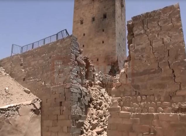 غارات العدوان السعودي يدمّر سد مأرب التاريخي في اليمن