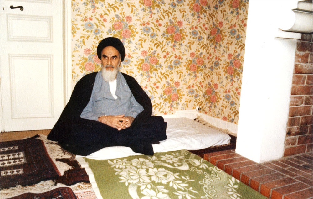 Iran se danas sjeća Imama Homeinija