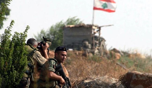 الجيش اللبناني يقصف بالمدفعية والصواريخ مواقع المسلحين في جرود عرسال