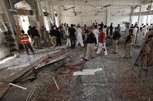 مقتل 3 وإصابة 7 آخرين في تفجير انتحاري قرب مسجد في درنة شرق ليبيا