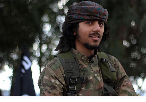 داعش التكفيري يدفع مصوره السعودي الى عملية انتحارية في بيجي 