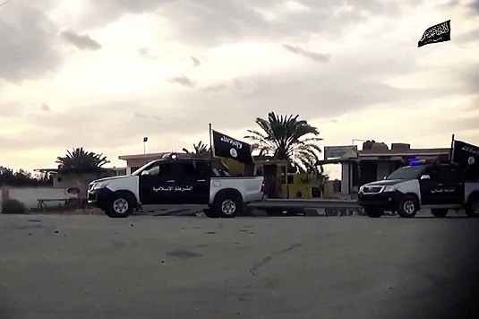 داعش يقتل ويصيب 37 شخصاً خرجوا في تظاهرات ضده في درنة الليبية
