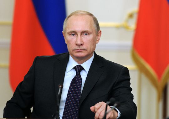 Putin: Russia ready to help settle conflicts and counter challenges in Islamic world