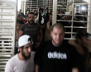 إحالة ضابطين لمحكمة عسكرية بعد تعذيب تكفيريين في سجن رومية اللبنانية