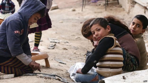 بريطانيا تخالف قوانين تخص لاجئين أطفال من سوريا وأفغانستان