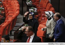 Fotostrecke: Islamisch verschleierte Frauen im türkischen Parlament