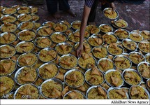 Fotostrecke: Mahlzeiten zum Fastenbrechen in Pakistan