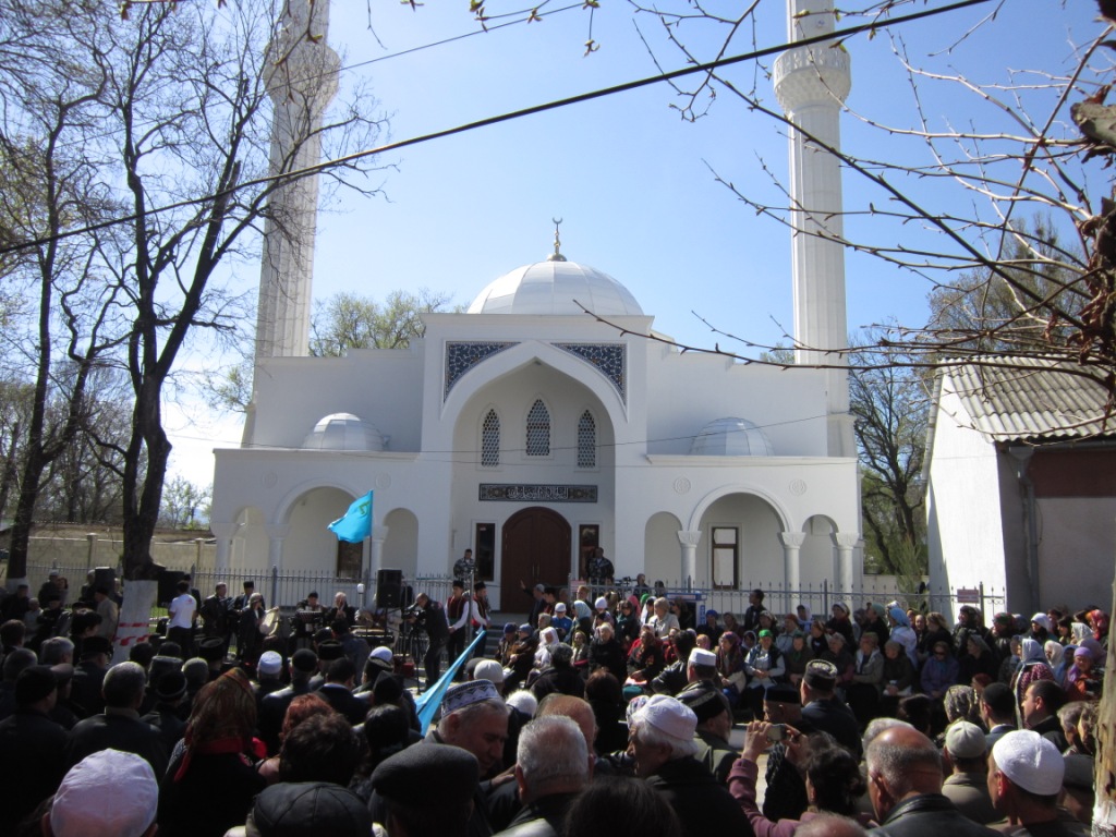 First mass Iftar in Crimea’s new mosque