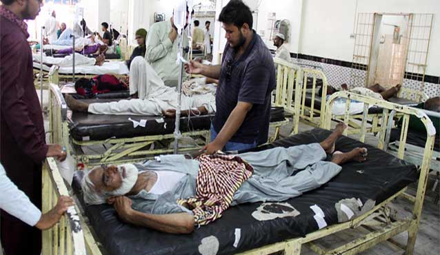 کراچی میں شدید گرمی سے ہلاک ہونے والوں کی تعداد 1400+ تصاویر