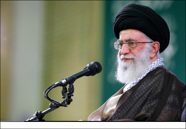دماء الشهداء وتضامن الشعب وضعت الثورة الاسلامية في طريقها الصحيح