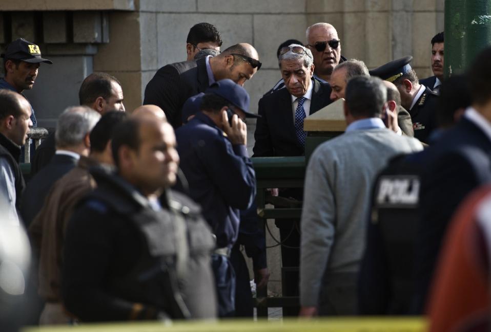 Huge explosion in Cairo; Egyptian prosecutor general injured in 