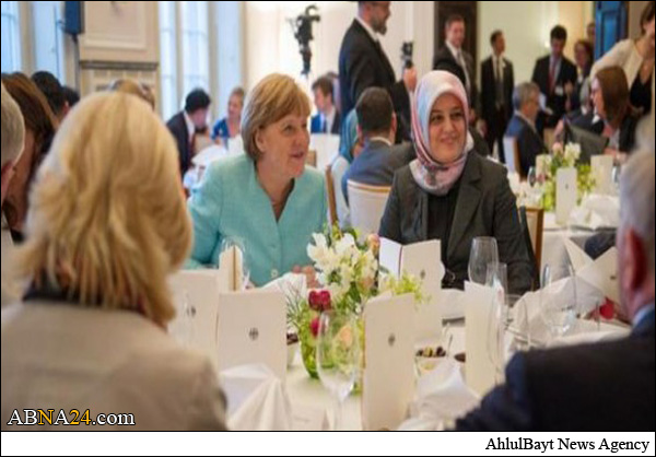 أنغيلا ميرکل تحضر مأدبة إفطار رمضانية وتؤكد ان “الاسلام بات جزءا من المانيا”