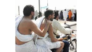 سعودی عرب میں موٹرسائیکل اور حاجیوں کے بارے میں ایک عجیب خبر