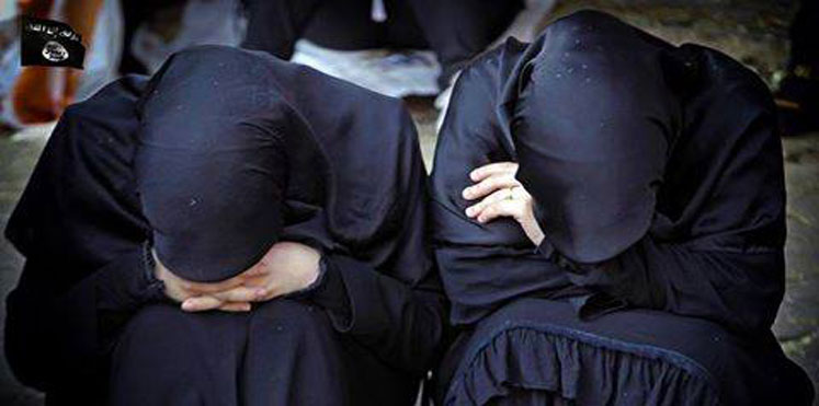 داعش يبيع 100 من "السبايا" السوريات بسوق النخاسة بالفلوجة