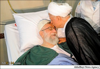 آية الله الخامنئي يمثل المحور الرئيس لاستمرار الثورة والأمن في البلاد ولا يوجد بديل لسماحته