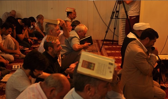 Zeynebiye'de 1. İhya Gecesi / Foto