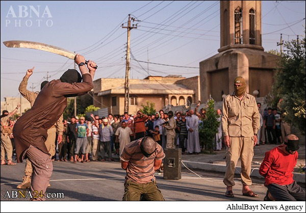 بالصور /“داعش” يعدم 3 عراقيين في الموصل (+18)