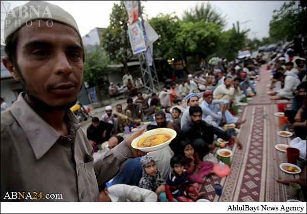 Photos: Fast Breaking on the Streets of Pakistan's Capital