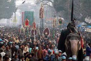  भारत और पाकिस्तान में हज़रत अली की शहादत की याद मनाते अज़ादार। 