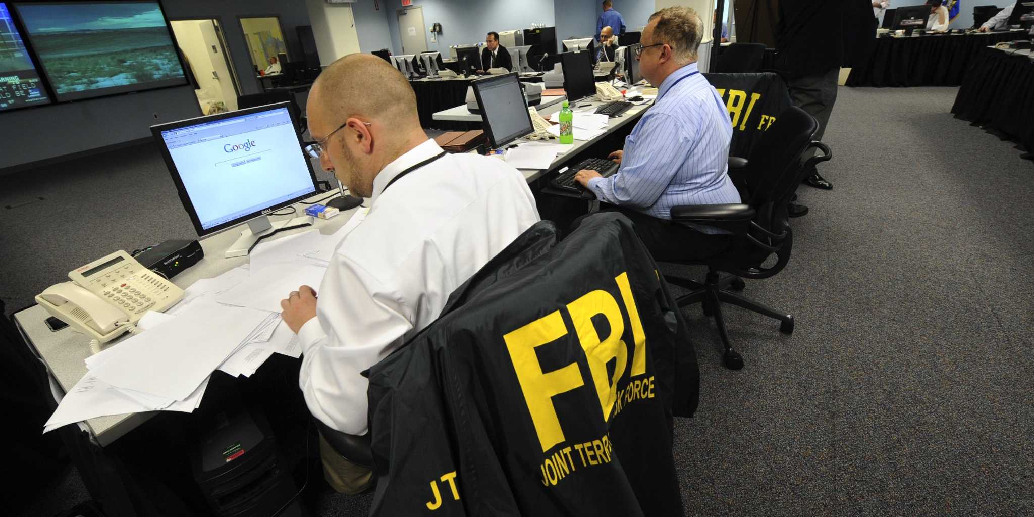 "FBI": أكثر من 200 أمريكي سافروا أو حاولوا السفر لسوريا
