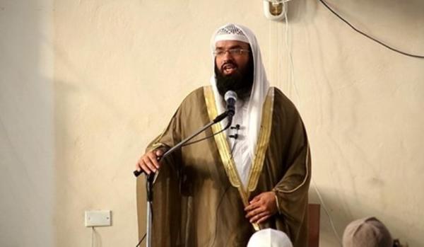 المتشدّد البحرينيّ «تركي البنعلي» يلقي خطبة العيد في سوريا