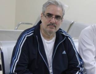 إبراهيم شريف محتجز في زنزانة على درجة كبيرة من البرودة