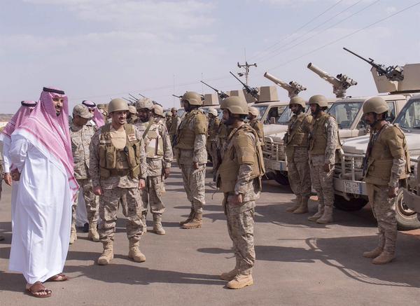 بعد 4 أشهر من الحرب.. محمد بن سلمان يزور “الجبهة” للمرة الأولى + صور