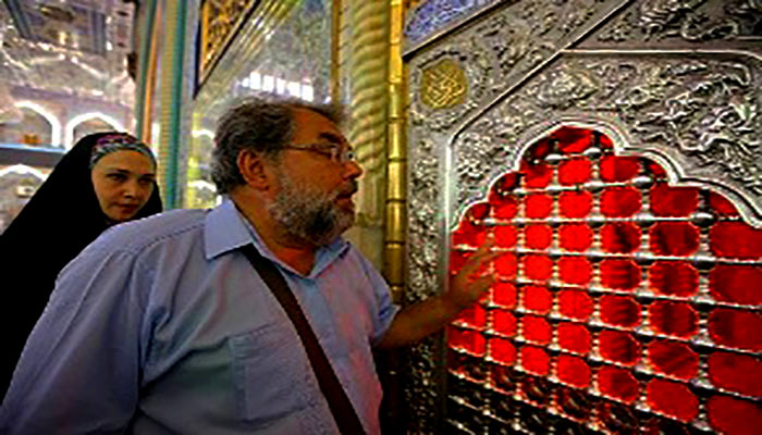 Ukrainian Priest Reveals Christians’ Love to Imam Hussain / Pics