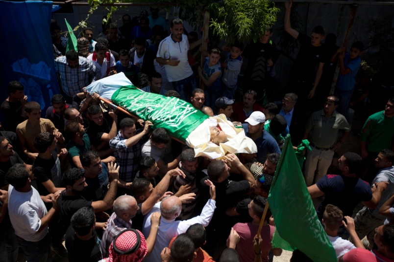 “Las Fuerzas del Régimen Israelí han Atacado un Funeral Palestino en la Ocupada Ribera Occidental” 