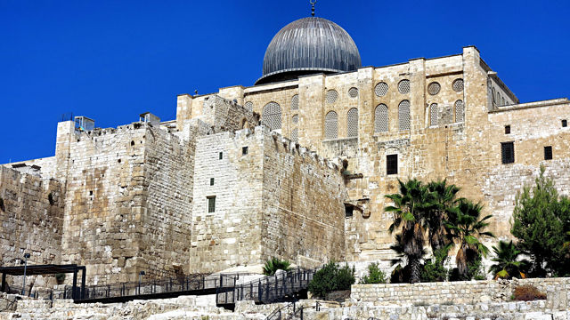 “HAMAS ha Invitado a Todos los Palestinos a Marchar el Viernes en Apoyo a la Mezquita Al-Aqsa” 