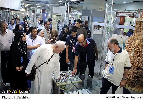“Visita de los Invitados al 8º Congreso Intl. de Médicos Musulmanes a la Exposición de la Provincia de Qods-Razavi”