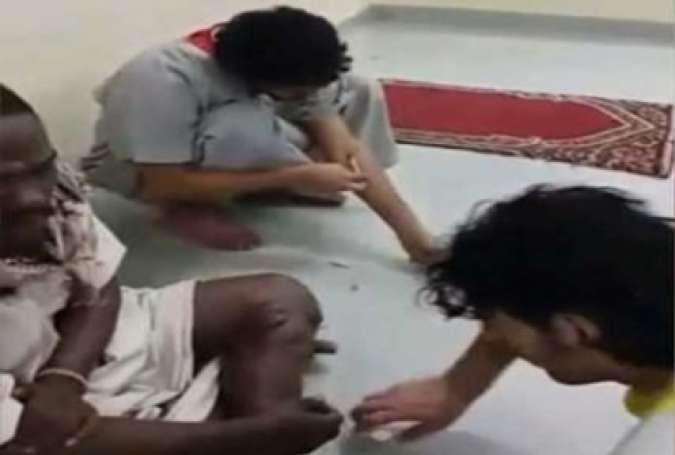 عزل مدير “سجون جدة” بعد انتشار فيديو لسجناء “يستخدمون الهيروين”
