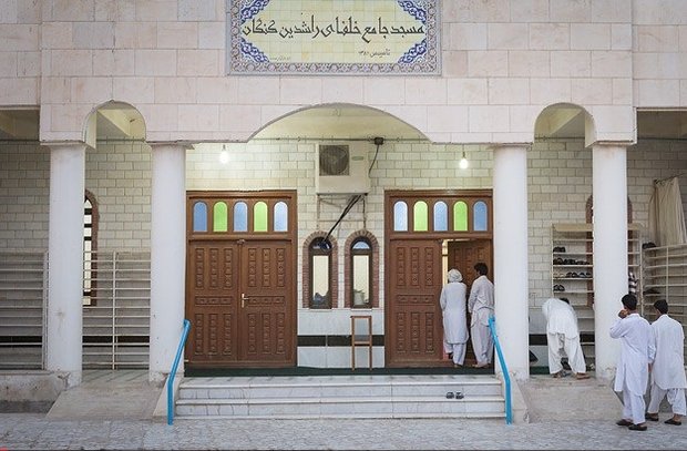 Sunnis have 15,000 mosques across Iran; 9 mosques in Tehran