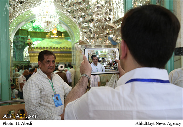 Los Invitados del Congreso Intl. de Médicos Musulmanes Visitan el Santuario de la Honorable Ma'asumah (P) en Qom