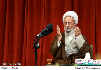 Doctors could have more impact than religious scholars: Ayatollah Mesbah Yazdi  